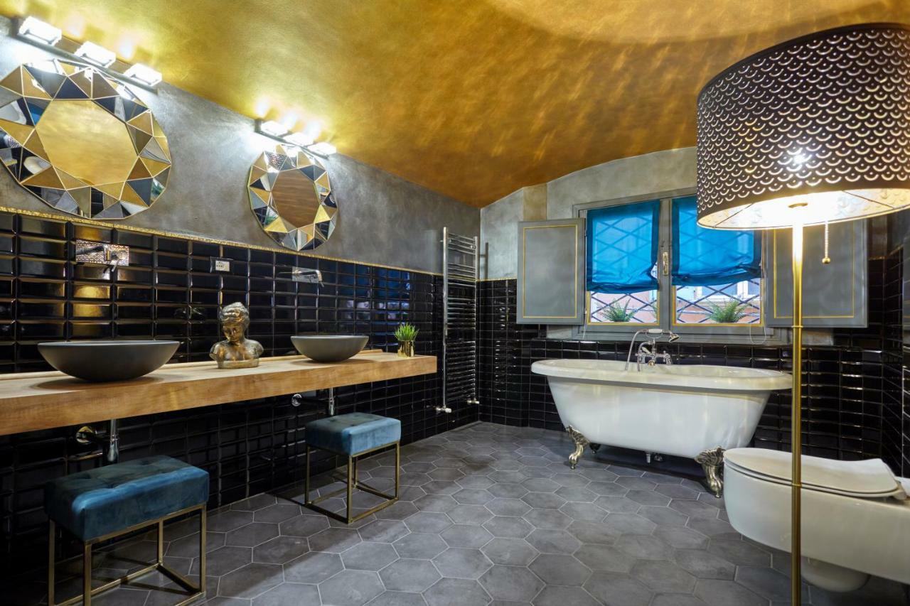 Palazzo Di Alcina - Residenza D'Epoca - Luxury- Acomodação com café da manhã Bolonha Exterior foto
